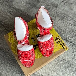 NWT Mix No. 6 Red Paisley bandanna, print pumps